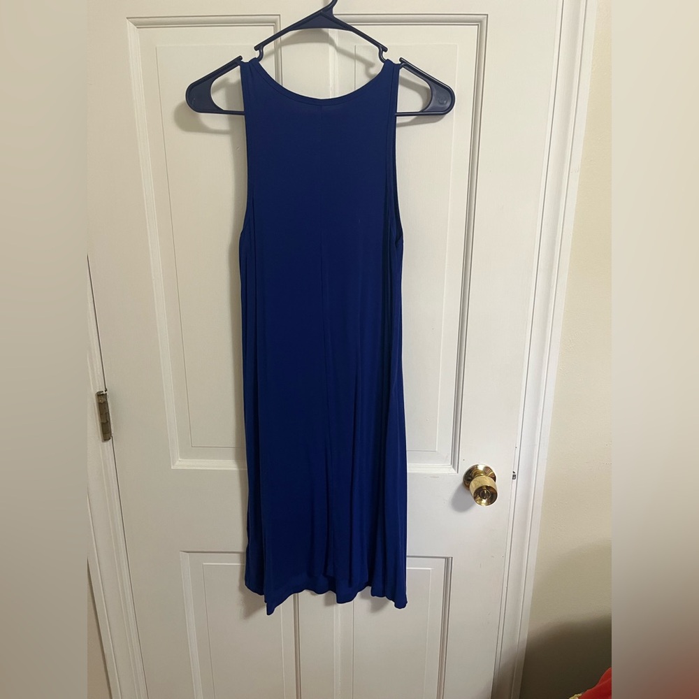 Dress - Picture 2 of 4